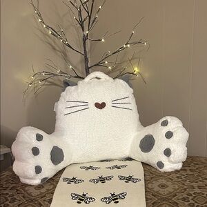 Blissful Diary Reading Pillow Kitty